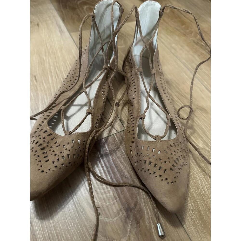 Atmosphere strappy lace up  gladiator sandal women’s size 8 tan